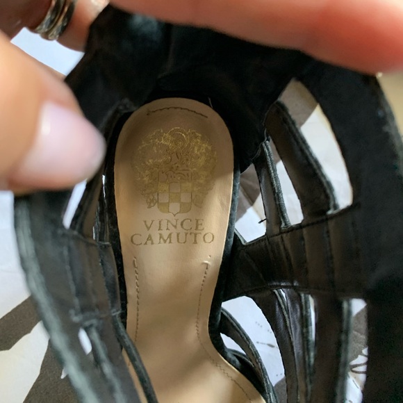 Black Vince Camuto heels - Picture 3 of 6